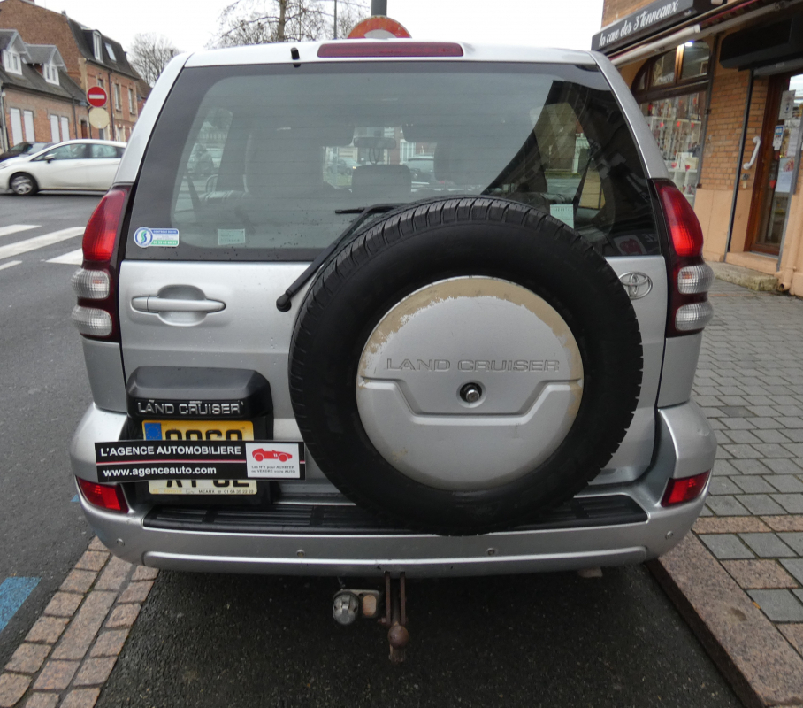 Toyota Land Cruiser — 3